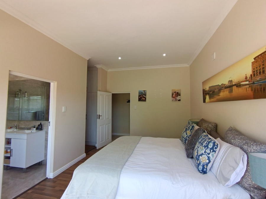 4 Bedroom Property for Sale in Knysna Heights Western Cape